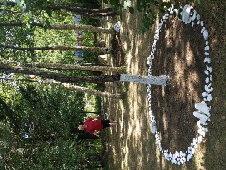 Installation « Au bord du monde… » – Juillet 2023 – Jardin extraordinaire de Lieurac (09)